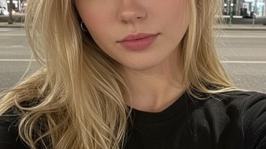 Keponakanku sangat menyukai penis tua yang bagus dari pamannya,