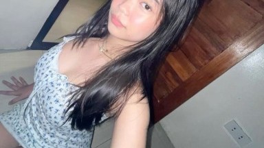 Memasak di dapur Menggunakan Gaun Satin Hitamku