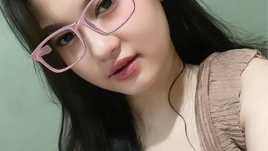 TOBRUT PAKAI GAUN SATIN PUTIH DI ENTOT SAMPAI KELUAR DI DALAM