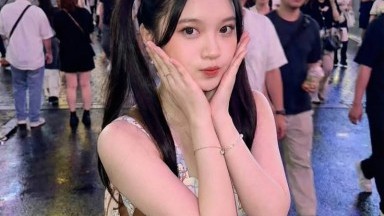 wanita padat main memek nya di kamar