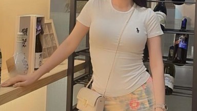 Gadis Burma dengan vagina basah diperkosa di hotel