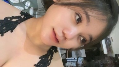 Bermain peran dengan Lily Adams yang berdandan sebagai perawat dan berhubungan seks