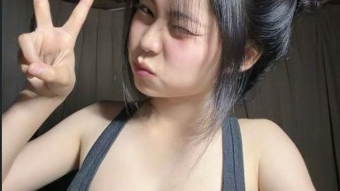 Berhubungan intim dengan bintang porno dan model pendatang baru Penelope