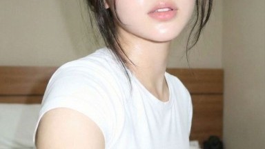 idola nasional sesaat sebelum ia beralih ke modeling gravure