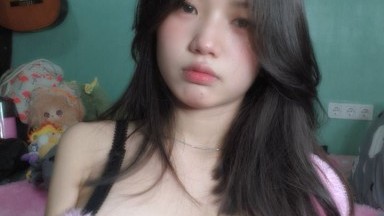 Sepasang kekasih tiba-tiba memutuskan untuk melakukan perjalanan dengan kereta malam