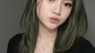 Sebuah video merekam seorang pria dan seorang mahasiswi