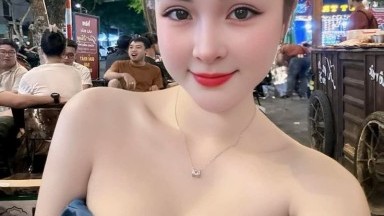 Bokong Sekretaris Kim yang Tanpa Celana Dalam Membuat Ketagihan